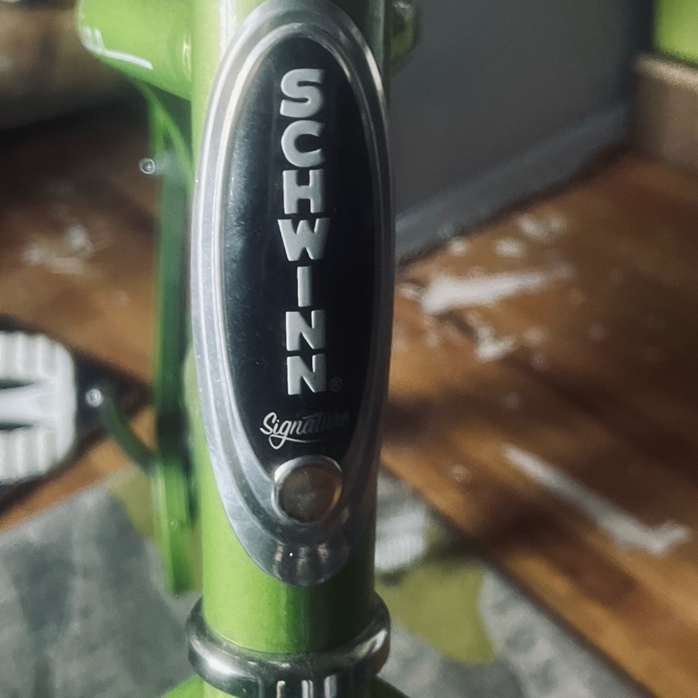 Metallic light green Schwinn 28” Beach Cruiser